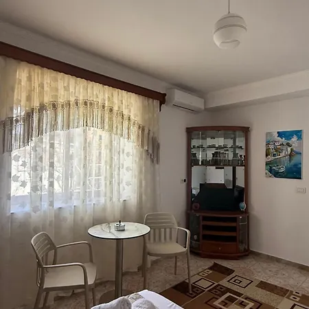 Merkaj House *